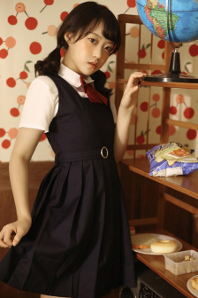 短篇超级YIN荡银行女职员未删减版