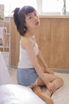 乌克兰摘花娇小视频