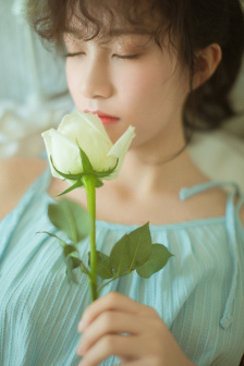 斛珠夫人简介